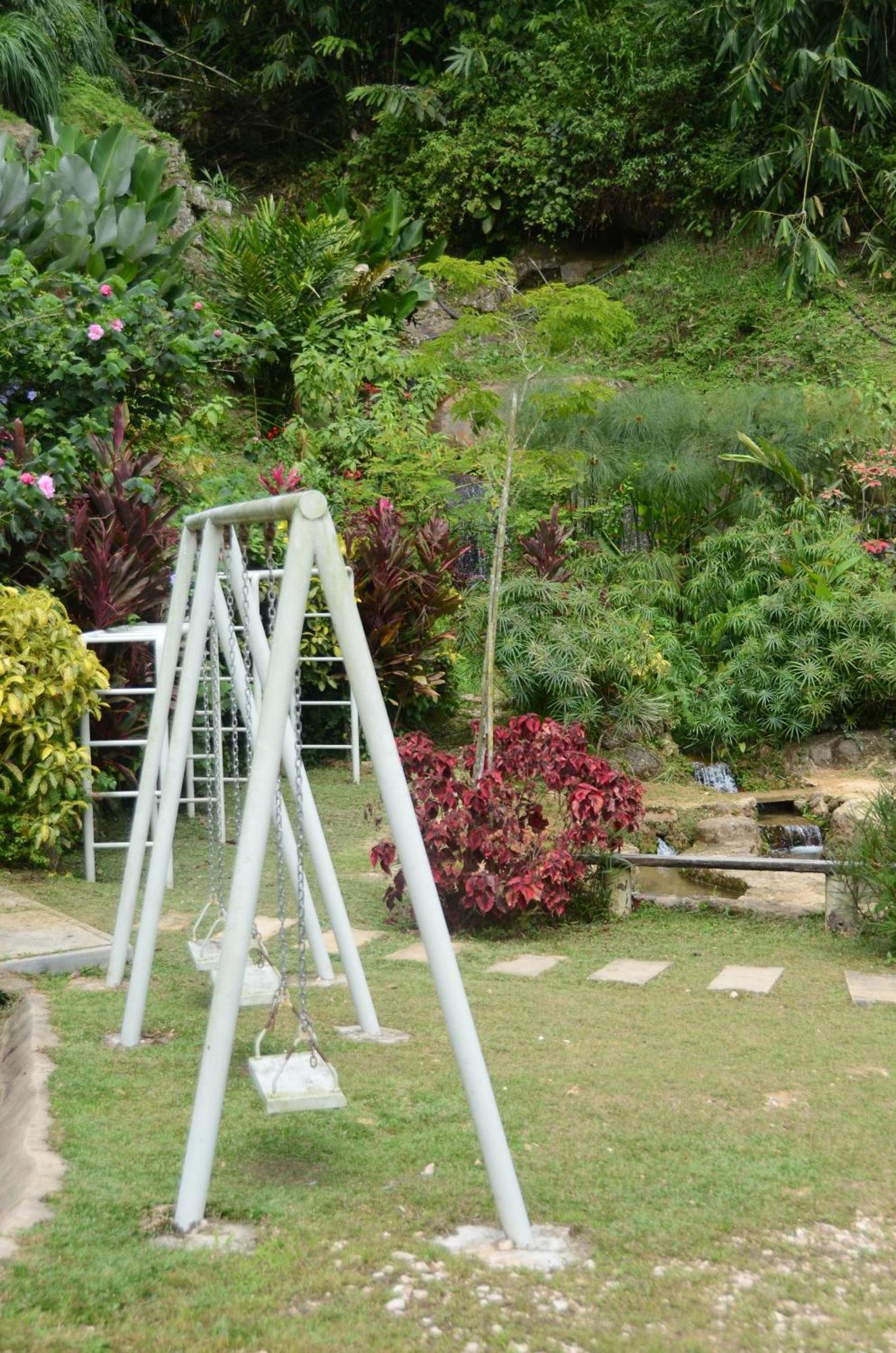 Moonriver Lodge Cameron Highlands Exterior photo